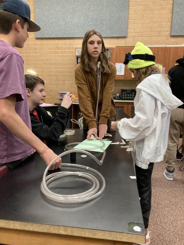 Students experiment in the class 